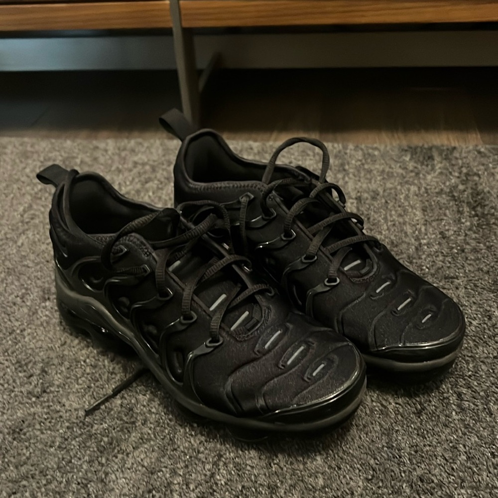 Nike Air VaporMax - men’s size 5.5, women’s size 7